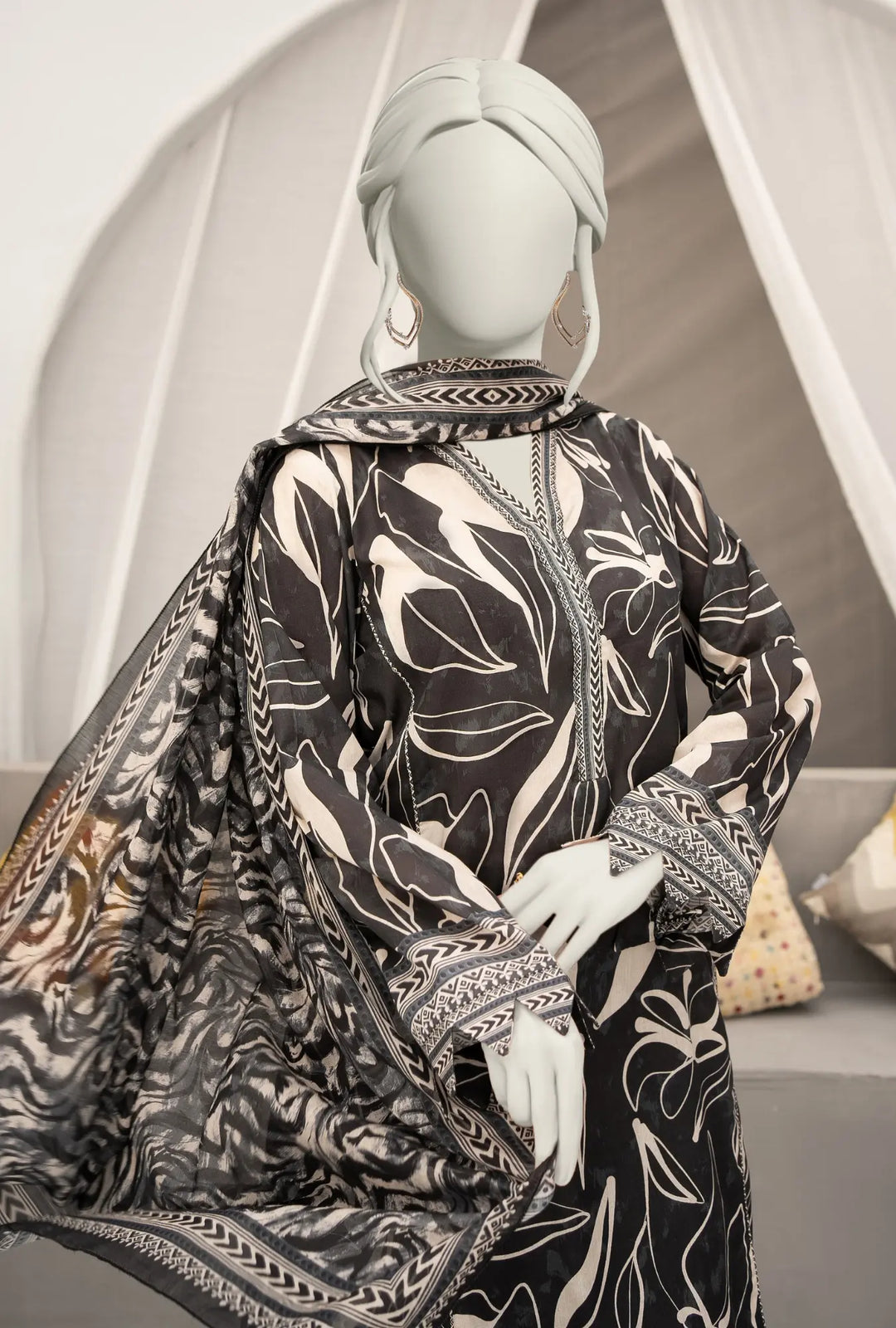 Onyx Abstract – 3-Piece Printed Unstitched Lawn Suit