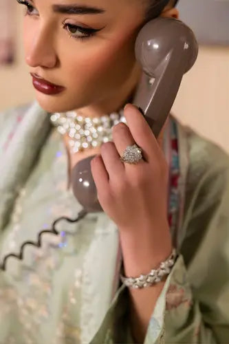 Soft Pistachio Scalloped Festive Formal Wear