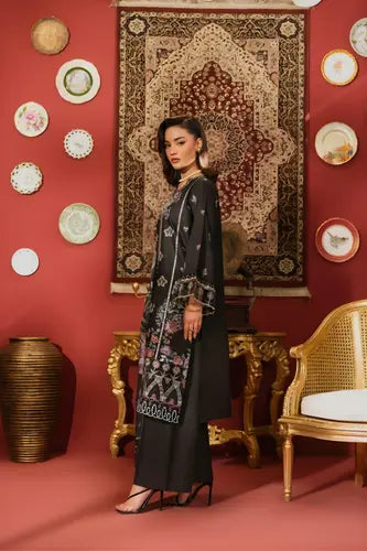 Black Geometric Embroidered Formal Pret